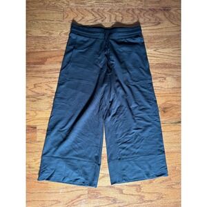 Quince Black Wide Leg Yoga Capris Size Small